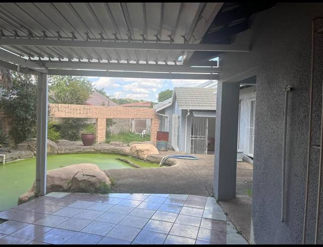 3 BEDROOM HOUSE FOR SALE IN MULBARTON